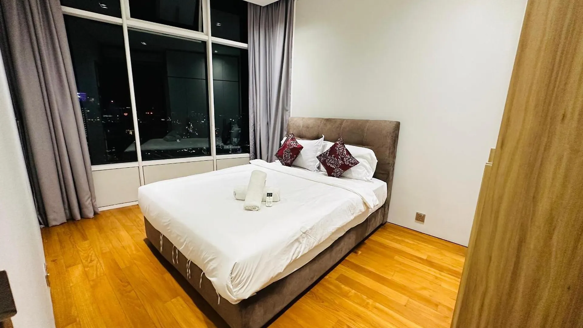 Sky Suites Klcc By Nadia 吉隆坡 0*,  马来西亚